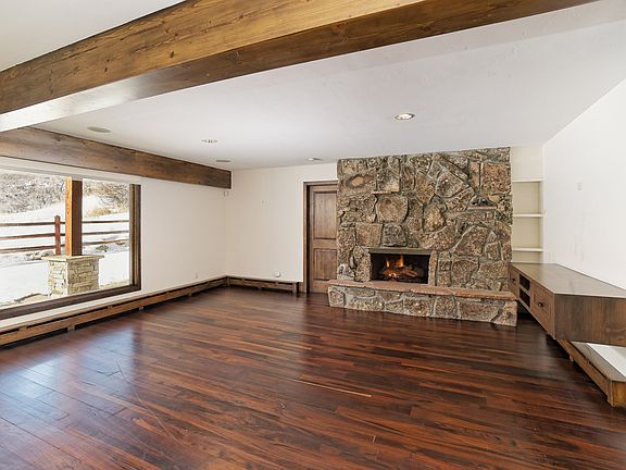 3rd image of 10 Martingale Ln