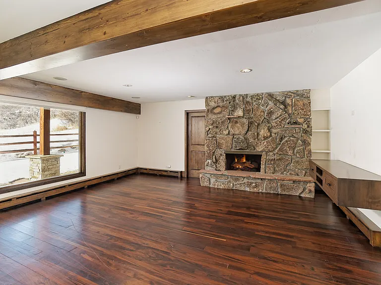 10 Martingale Ln — Photo 3