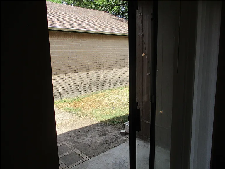 7610 Lemma Dr — Photo 12