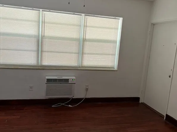 Discover Your Ideal Home: Spacious Apartments with Cozy Comfort, 1604 Bay Rd #4, Miami Beach, FL 33139