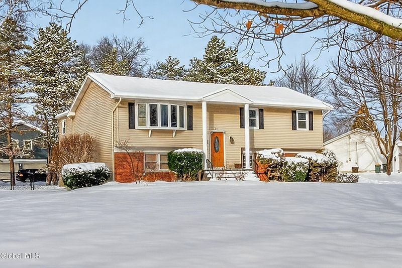 2nd image of 21 Langmore Lane
