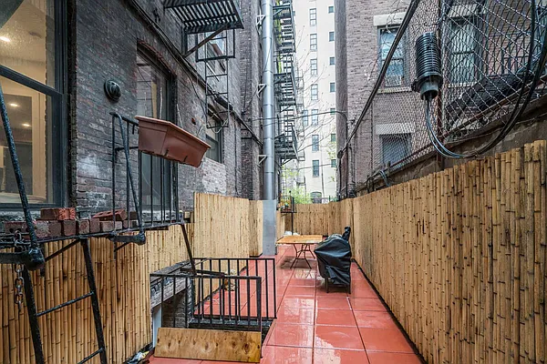 Rented by Compass | media 37