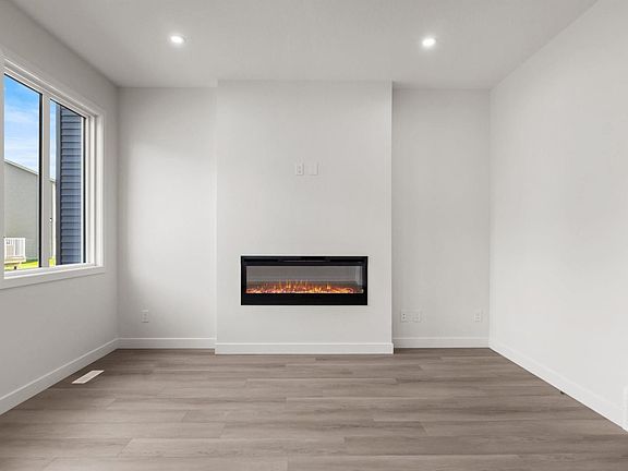 4th image of 2376 Muckleplum Way SW