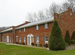 753 Cabin Hill Dr APT 7, Greensburg, PA