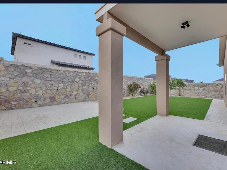 13729 Vista Lagos Ave — Photo 43