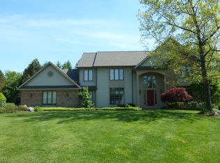 190 Heatherstone Ln, Rochester, NY 14618