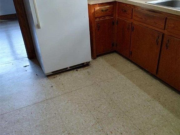 3rd image of 6922 Holland St
