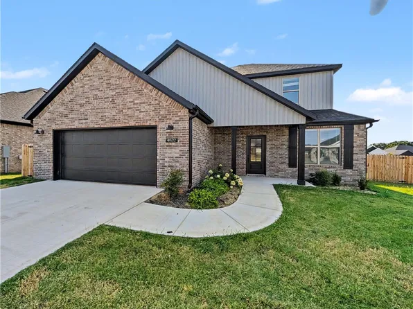4832 Hawk St, Springdale, AR 72762