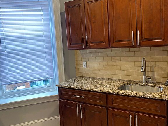 2nd image of 530 King St #42-B6