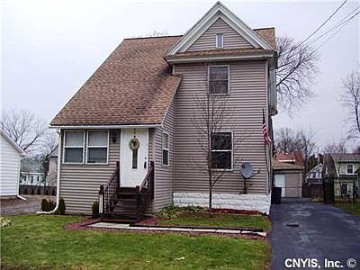 1st image of 1136 Oak St