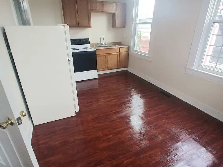 801 Perry St #F2 — Photo 4