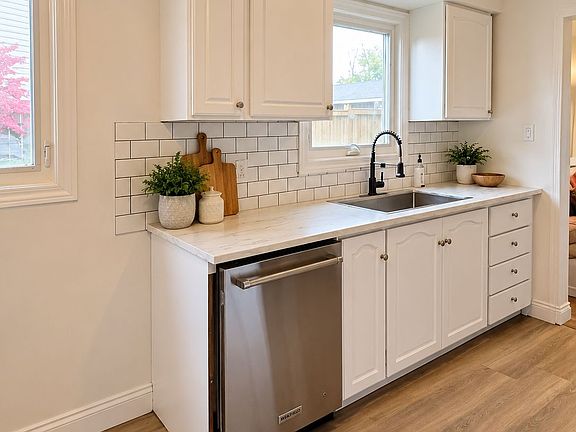 5th image of 41 Alonna St