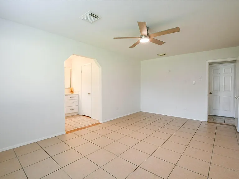 5635 Greenhill Forest Dr — Photo 16