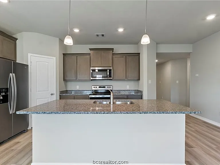 2119 Chief St — Photo 5