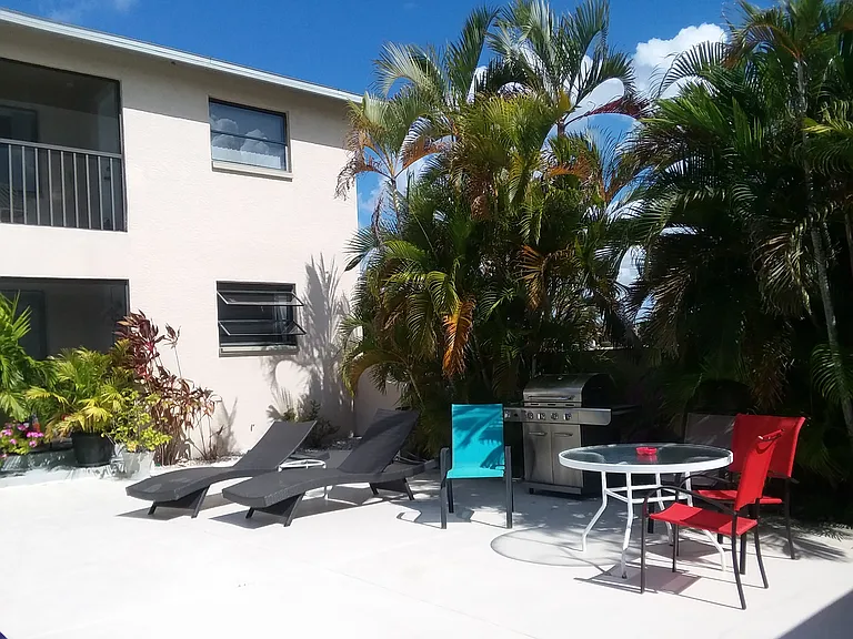 4816 Palm Tree Dr #4 — Photo 4