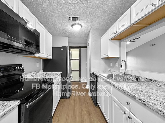 5th image of 2101 High Summit Dr