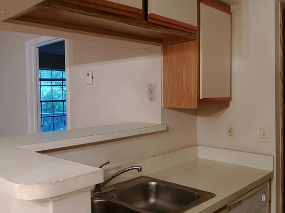 3rd image of 232 Afton Sq Unit 304
