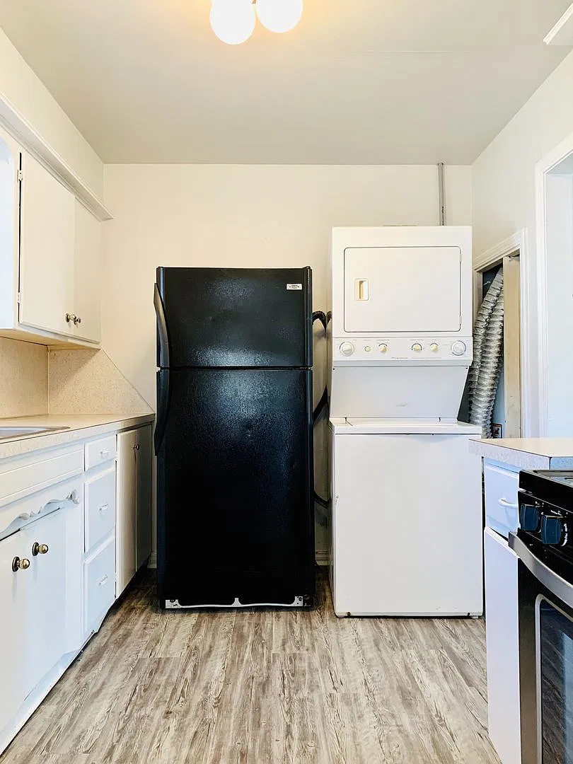 Cute 2BD 1BA Bungalow in Warr Acres!! — Photo 4