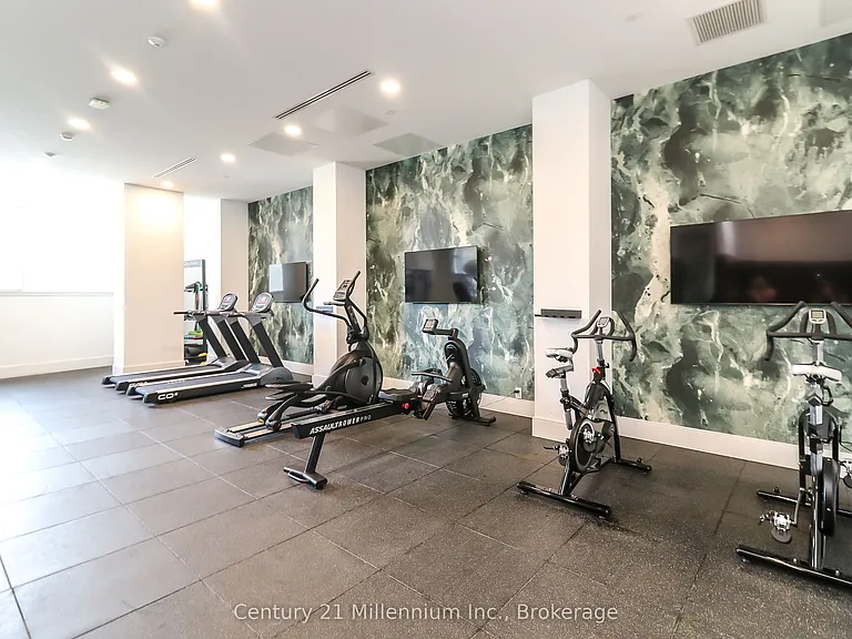 31 Huron St #511 — Photo 26