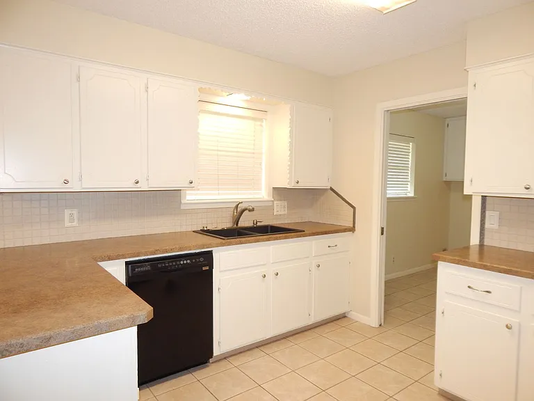 905 David Dr — Photo 15