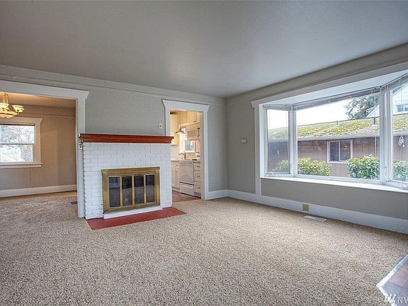 4th image of 5405 Yakima Ave