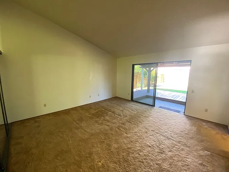 1817 Klamath River Dr — Photo 26