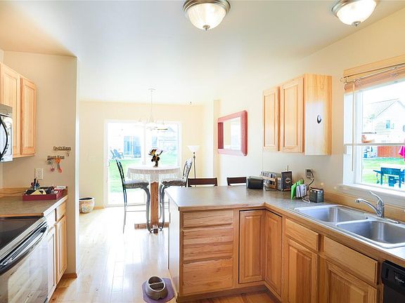 4th image of 1030 N River Rock Dr