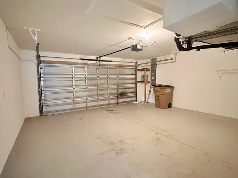2034 NE 8th Pl — Photo 19