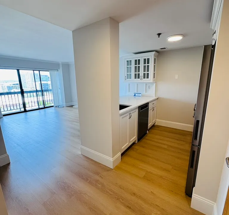 15 N Beacon St #910