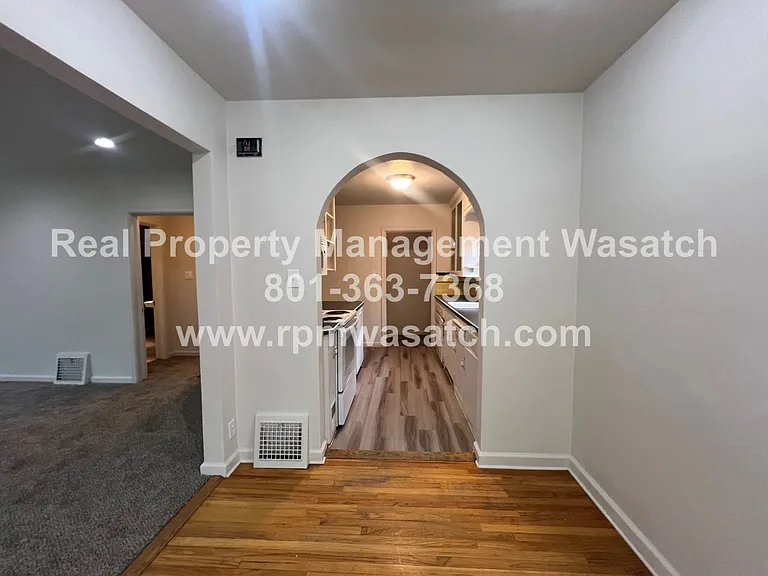 1105 S 700 E — Photo 8
