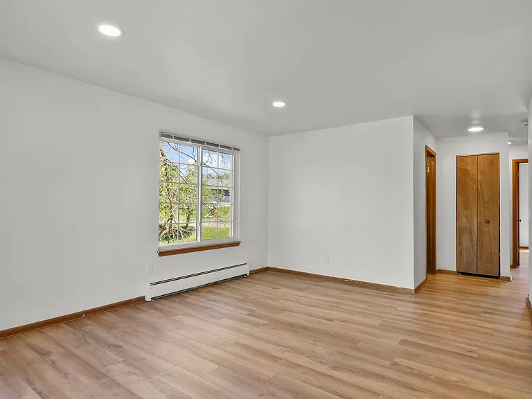 526 W Franklin St #4 — Photo 20