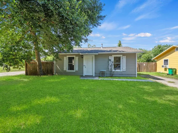 11 Jennische St, Baytown, TX 77520
