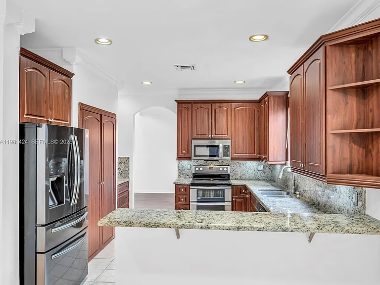 1663 E Harmony Lake Cir — Photo 13