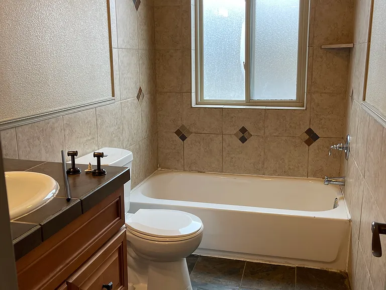 1685 N Colorado Blvd #306 — Photo 8