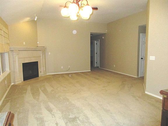 4th image of 4806 SW Waterstone Pl
