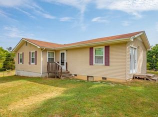366 Greenbriar Rd, Hillsville, VA 24343