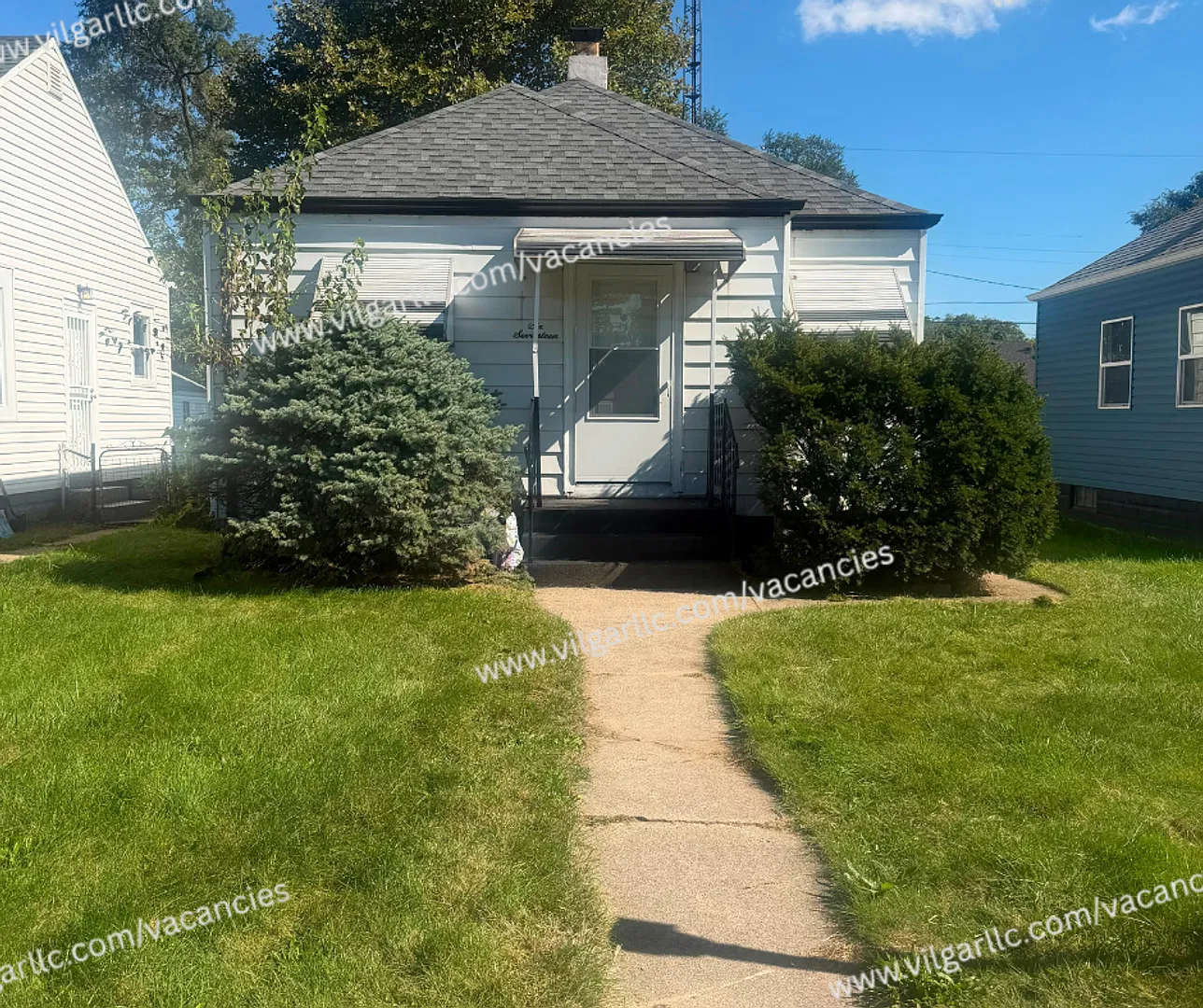 Newly Renovated 2 Bedroom 1 Bathroom unit. — Photo 2