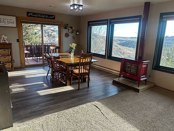 3rd image of 116 4th St SW