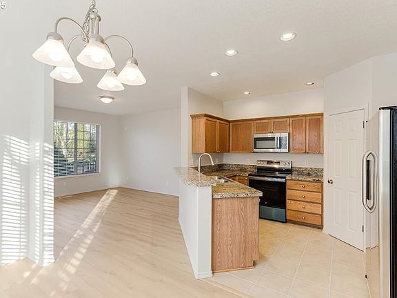 5th image of 1268 SE Bacarra St