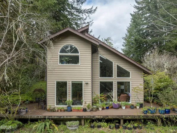 4110 Logsden Rd, Siletz, OR 97380
