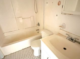 811 Sip St, Union City, NJ 07087