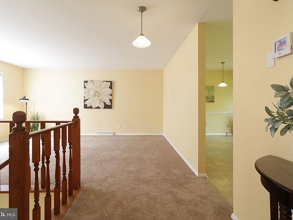 4th image of 304 Fernwood Ct