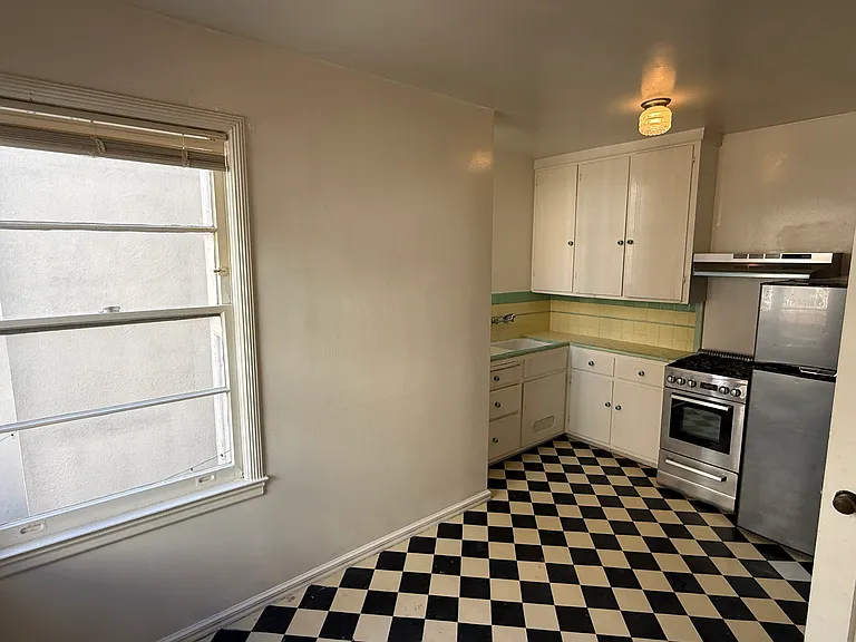 4930 Fulton St #205 — Photo 8