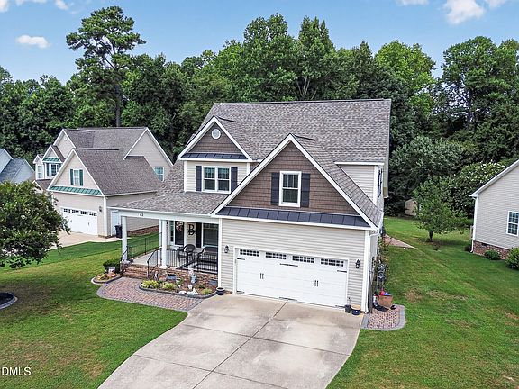 2nd image of 62 Meredith Ct