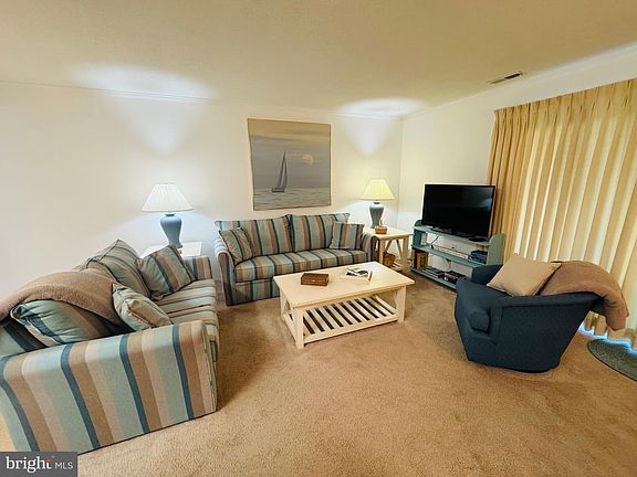 4th image of 16 70th St Unit 302