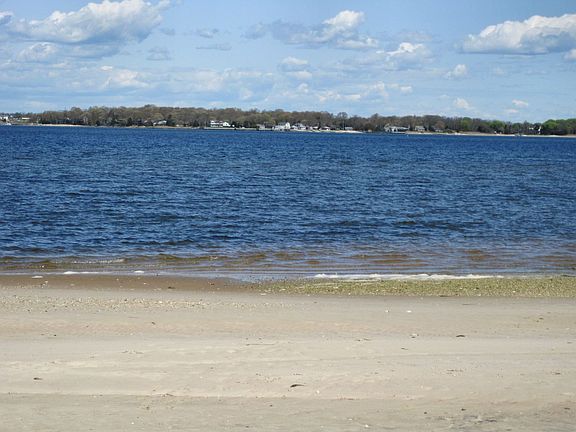 1 Block to Private Beach