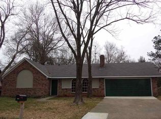 1620 Edgewood Pl, Clinton, MS 39056