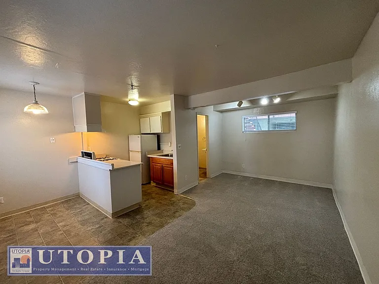 110 Kaye St #11 — Photo 3