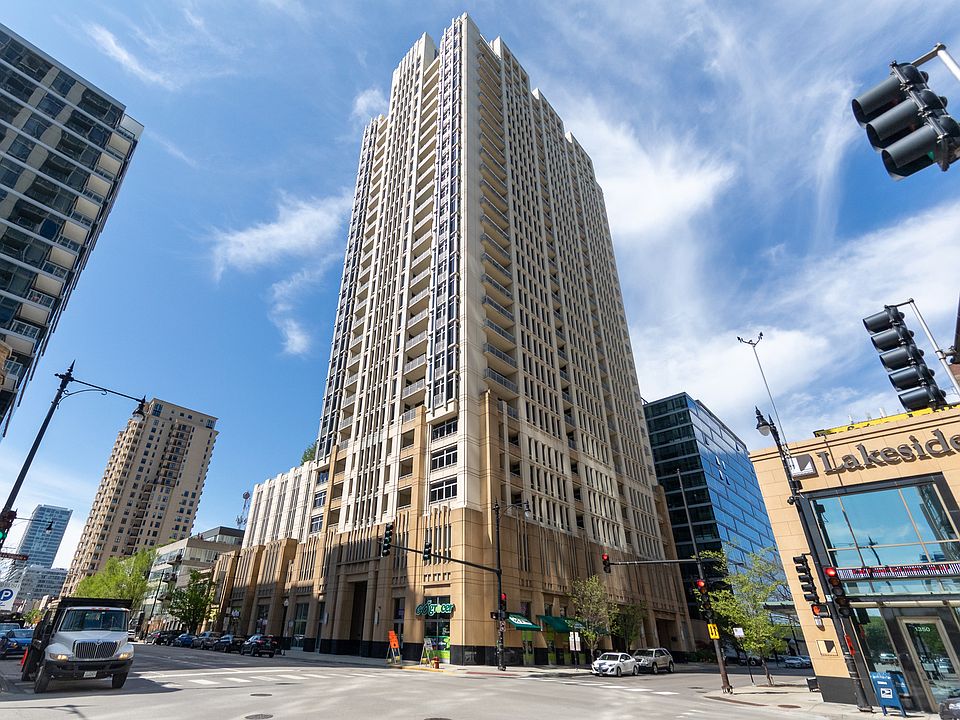 1st image of 1400 S Michigan Ave APT 703