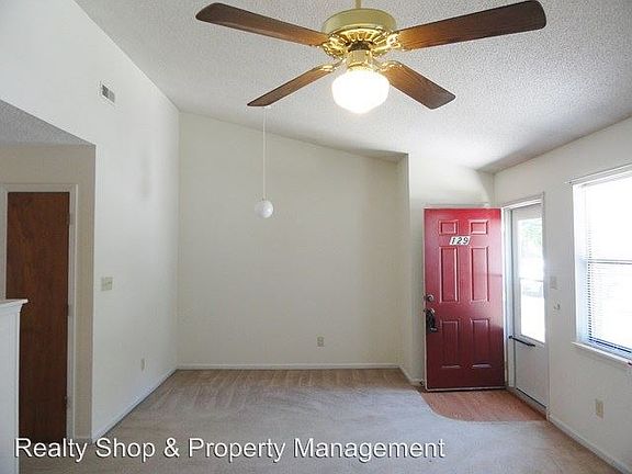 4th image of 129 Marlene Dr